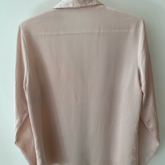 Blush satin blouse size S-M - Picture 3 of 4